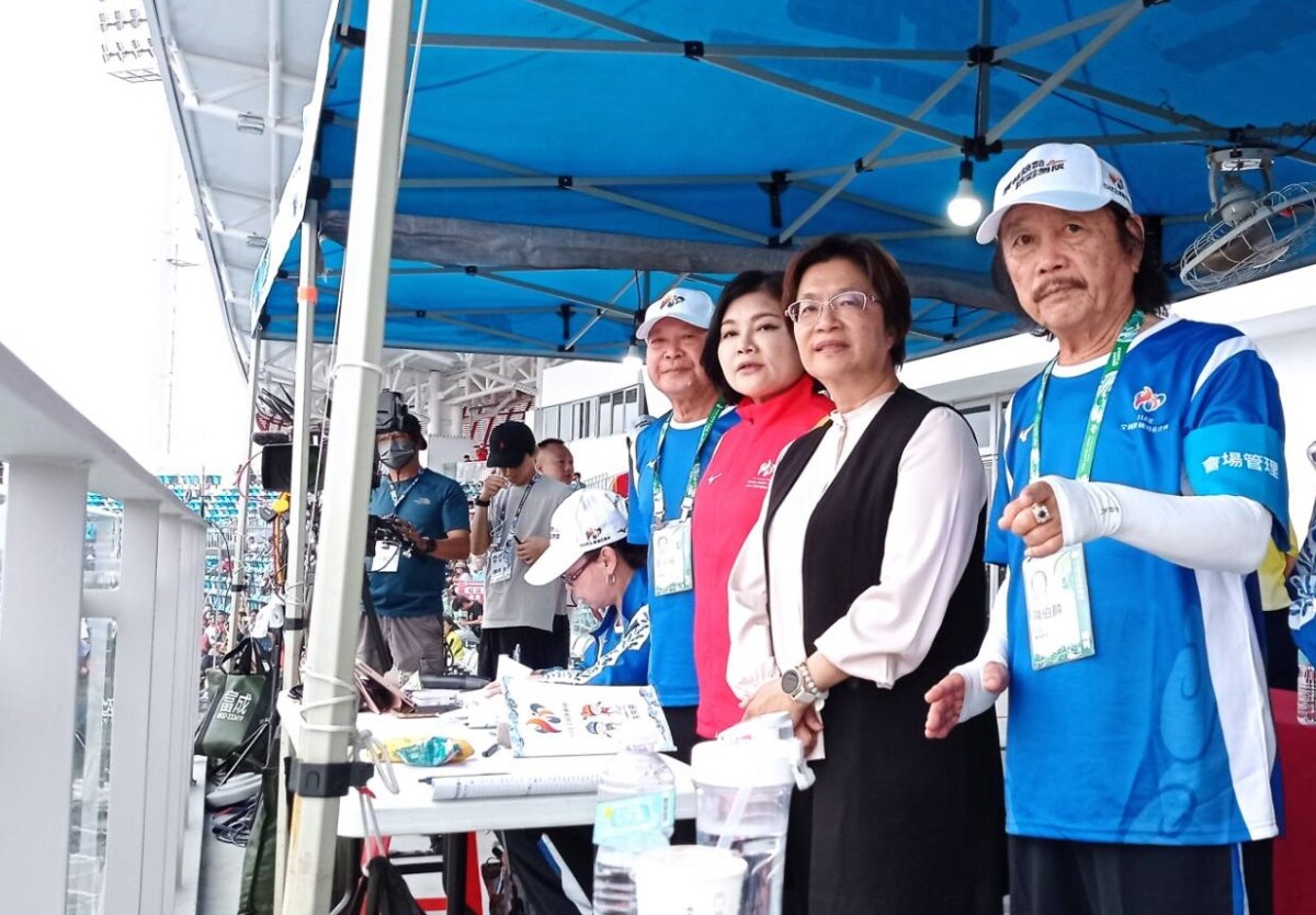 ▲張麗善縣長、彰化縣長王惠美一起為代表隊選手們加油。(記者陳雅琪攝)