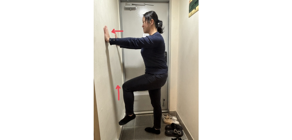 銀髮族動起來!在家輕鬆運動強化骨力 居家抗骨鬆不用難!滑手機、看電視時也能輕鬆動起來