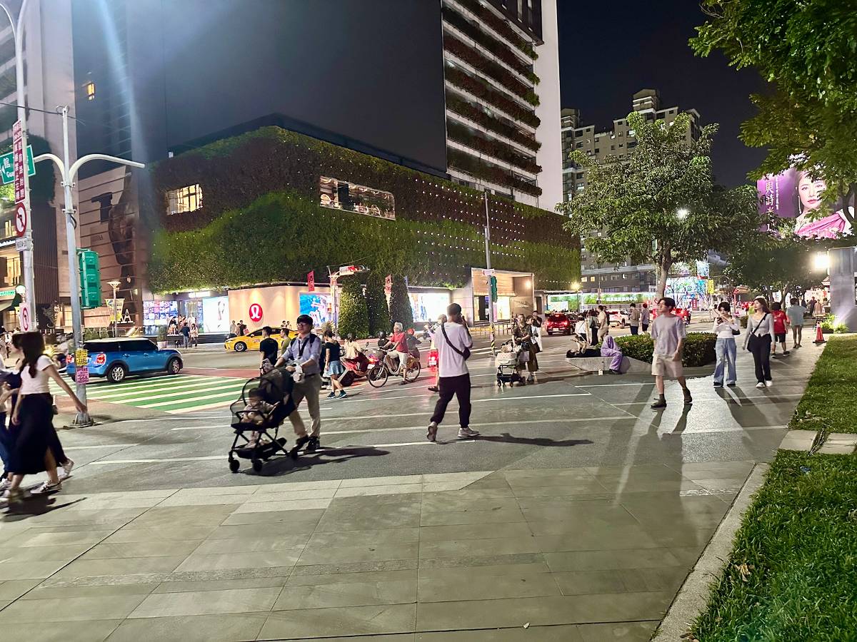 台中市民廣場升級改善獲好評 民眾積極回饋安全舒適空間