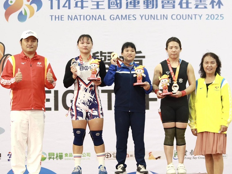 ▲快訊，雲林縣選手林佳鈺榮獲舉重項目女子59公斤級銀牌。(記者劉春生攝)