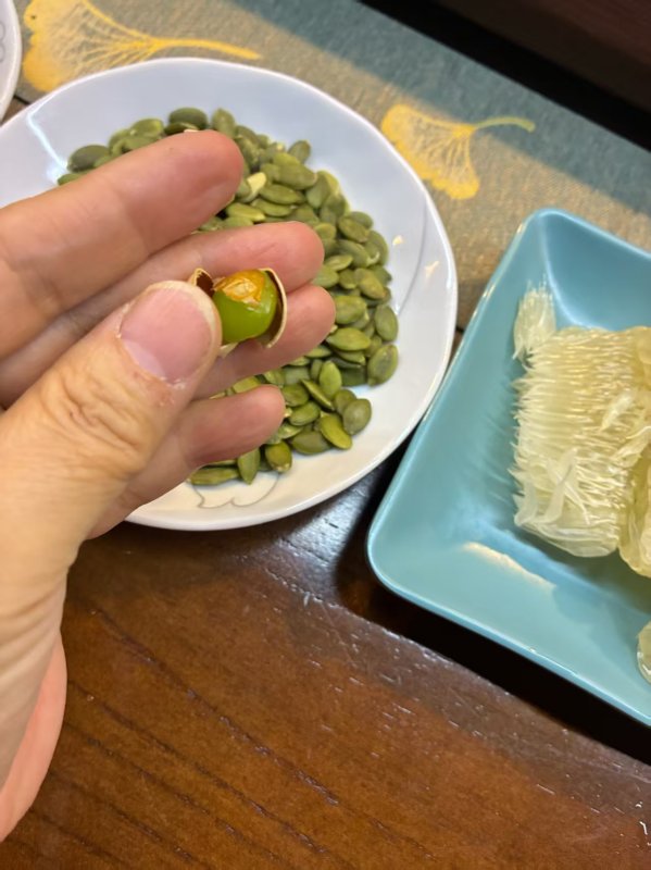 雲南騰衝的銀杏 果子不是想像的金黃
