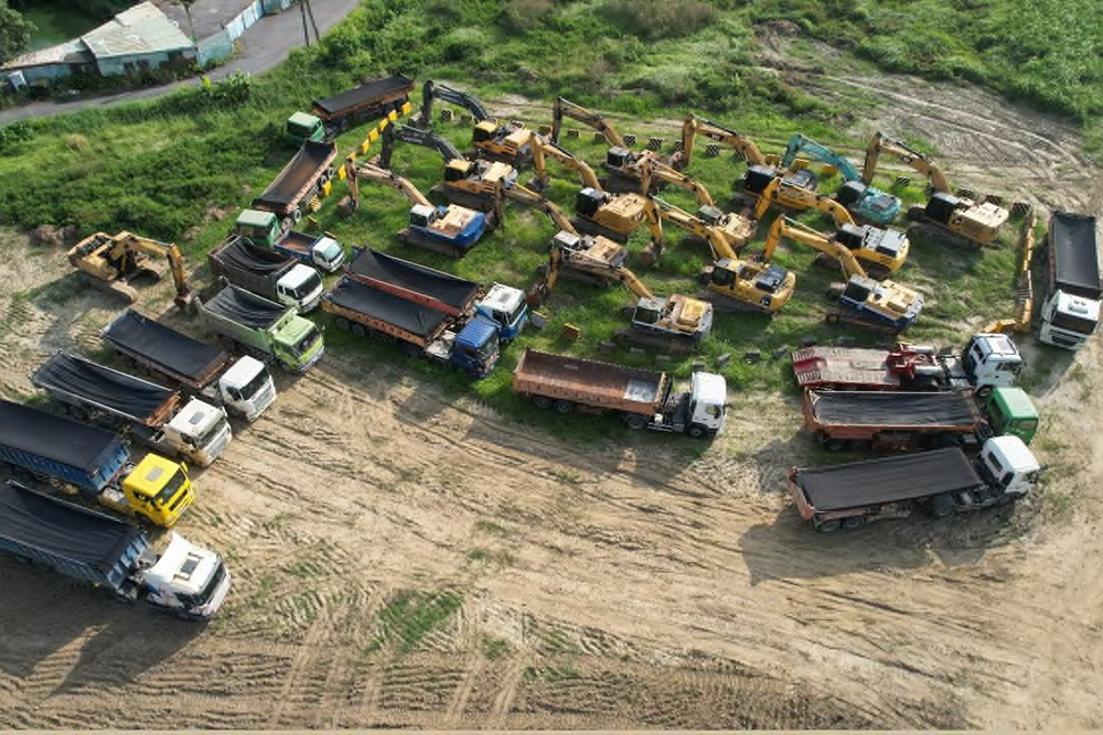 美濃、大樹區盜採土石及非法傾倒廢棄物案 橋檢查扣8車、15人交保 242 美濃、大樹區盜採土石及非法傾倒廢棄物案 橋檢查扣8車、15人交保 241