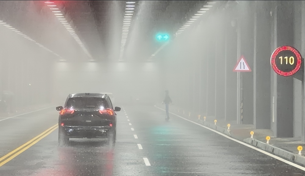 真實模擬各種天候行車場景 經濟部攜手車輛中心啟用智慧車電自駕車場域 224 cnews124251021a03