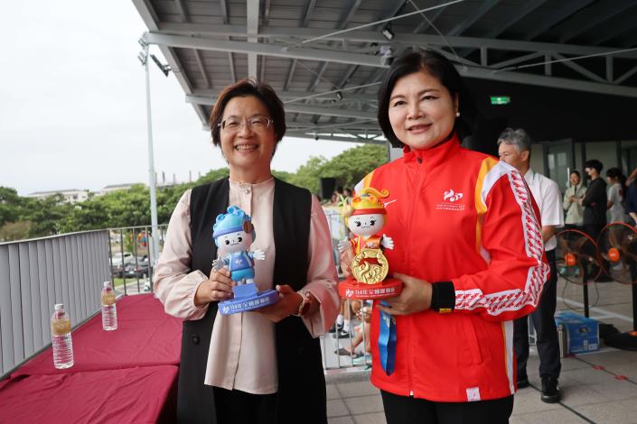 ▲張麗善縣長、彰化縣長王惠美,一起為代表隊選手們加油!(記者劉春生攝)