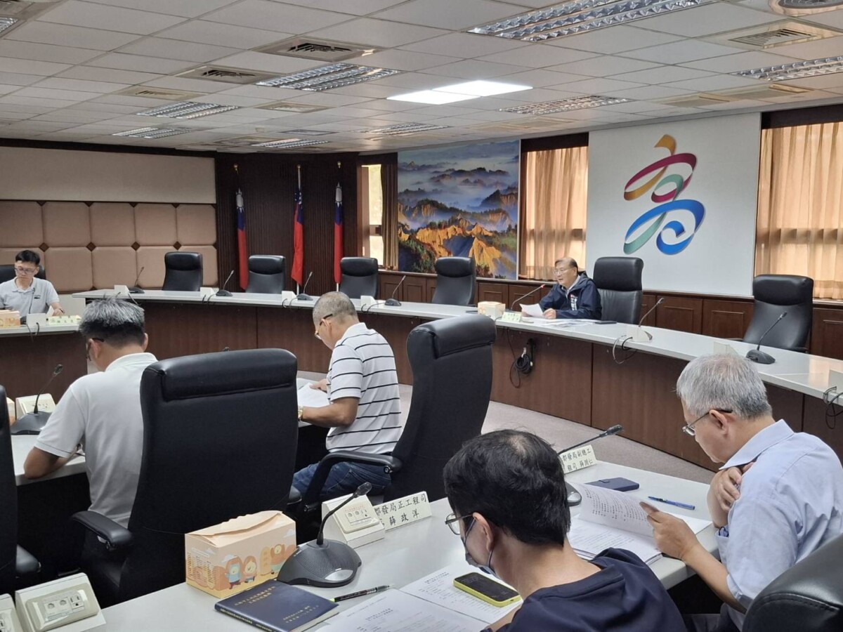 ▲高市府召開勞工自治委員會會議，持續產業創新轉型，強化技術培育與延續銀髮競爭力。