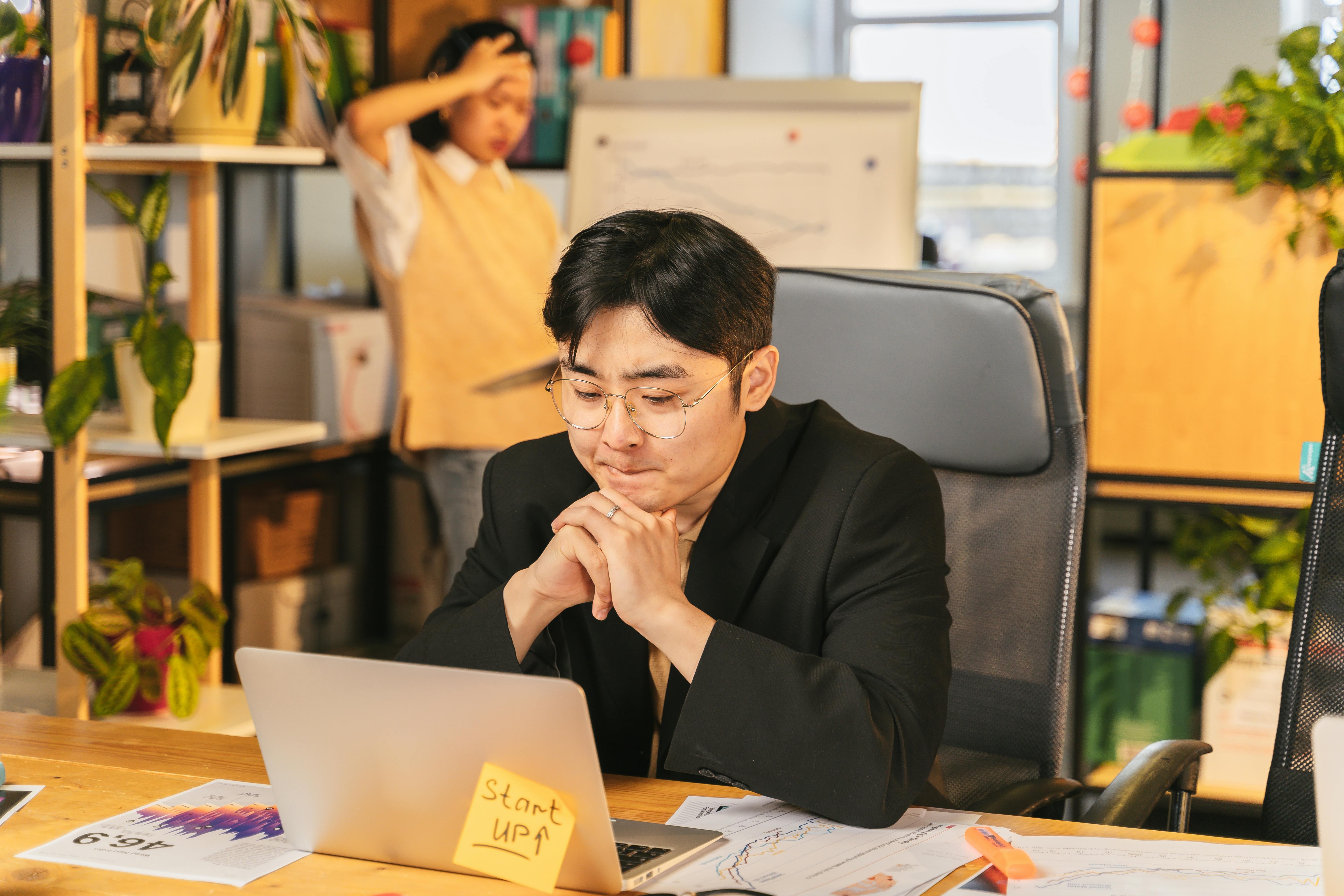 月薪五萬難調薪要換嗎？人力銀行給答案