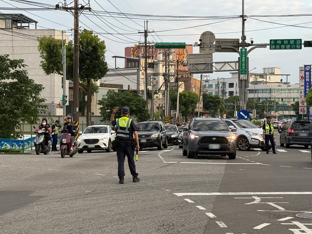 光復連假節出遊熱潮 龍潭警分局強化交通疏導 - https://www.watchmedia01.com