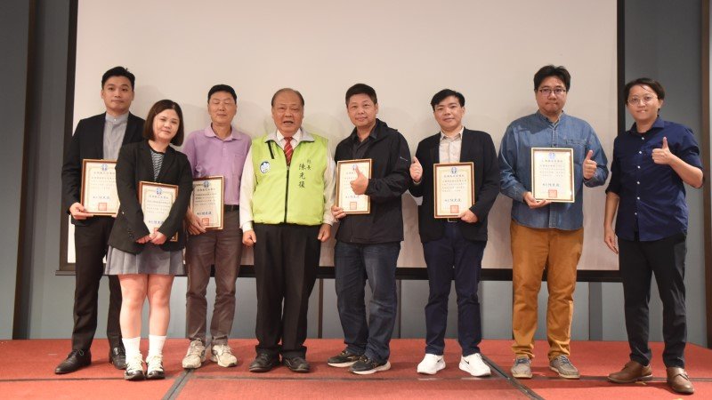 澎縣府表揚績優清潔人員 陳光復:公私協力推動綠生活
