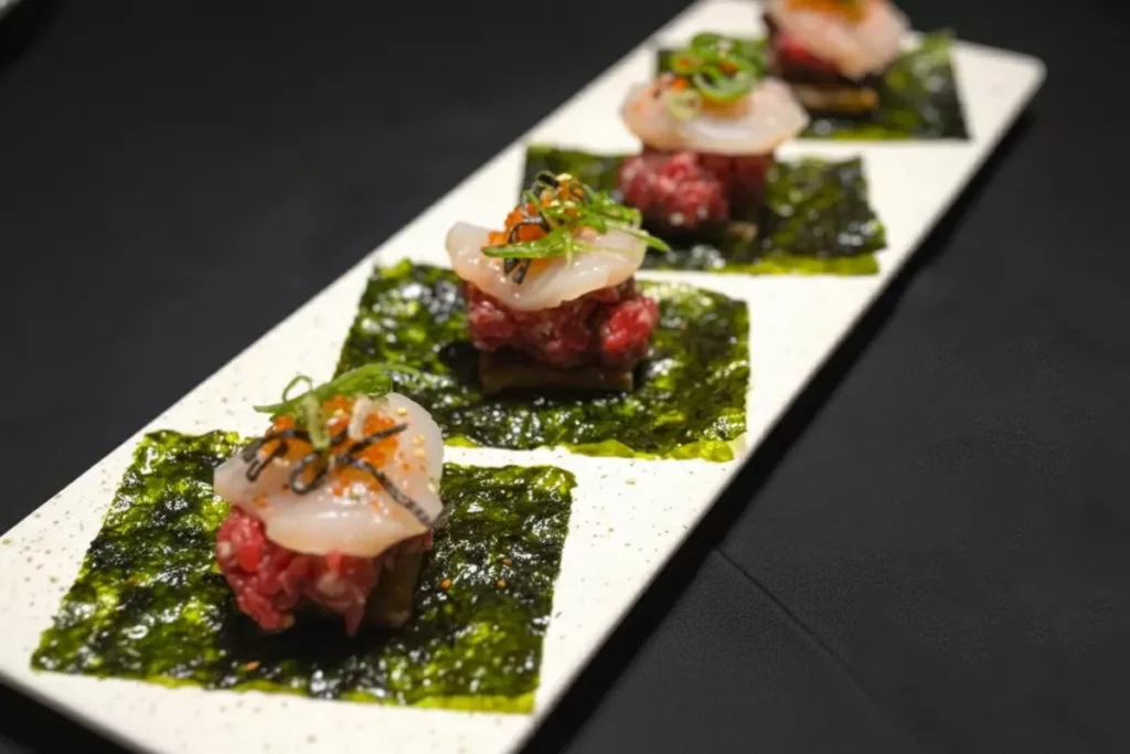 璀璨VIP饗宴「米菓生牛肉」 。_圖片提供:上吉燒肉