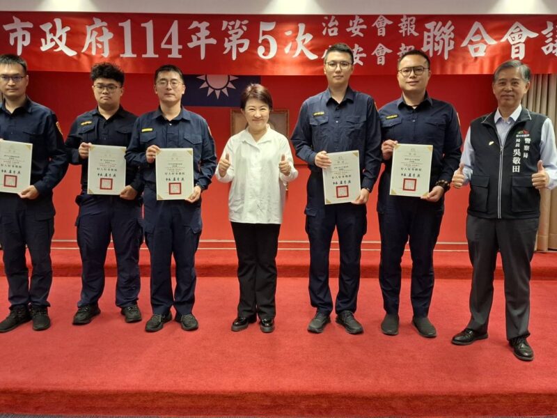 圖文:中市警局多方阻詐零死角 打詐超人守護市民財產安全。