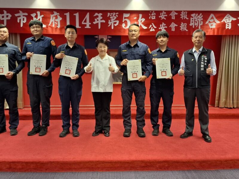 圖文:中市警局多方阻詐零死角 打詐超人守護市民財產安全。