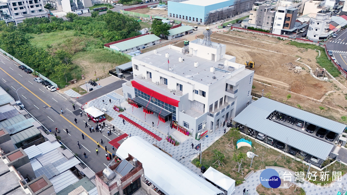 嘉義市竹園派出所及交通隊西區分隊新廳舍落成啟用/嘉義市府提供