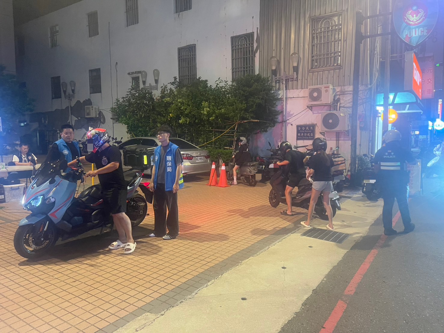 楊梅環警聯手稽查改裝車 駕駛恢復原廠配件仍因1事挨罰 S 76914695 0