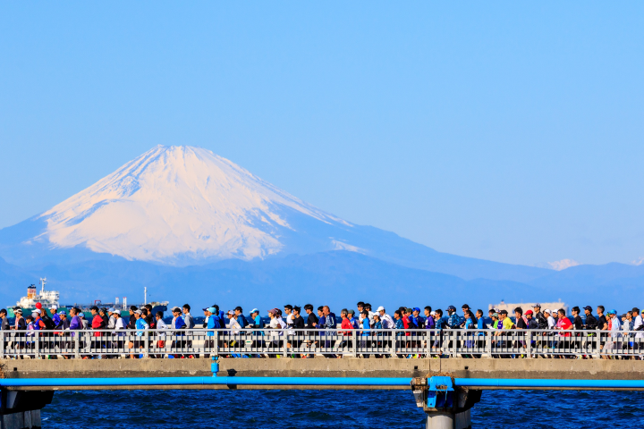 跑在北條海岸的路線上可以直接欣賞富士山美景。 圖:向日遊/提供