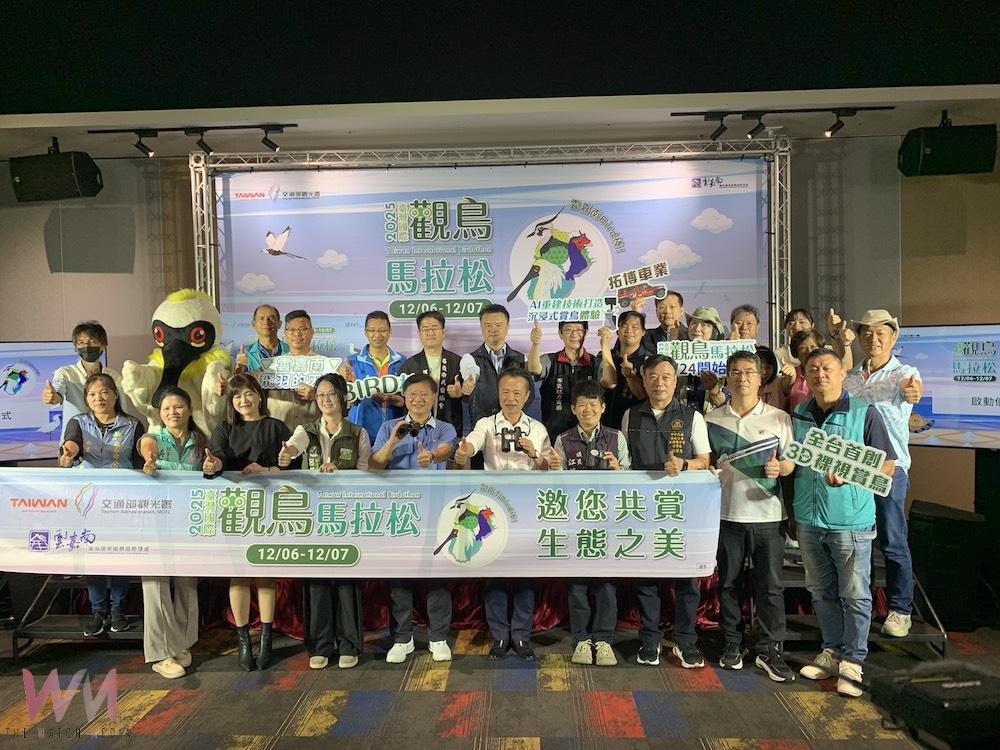 雲嘉南管理處邀約全世界熱愛賞鳥人士,報名參與堂堂邁入第十三屆的「2025臺灣國際觀鳥馬拉松」活動,10月24日開放報名,報名組數由30組提升到60組,雲嘉南濱海的賞鳥生態旅遊將成為國旅新亮點。(圖/記者陳惲朋攝)