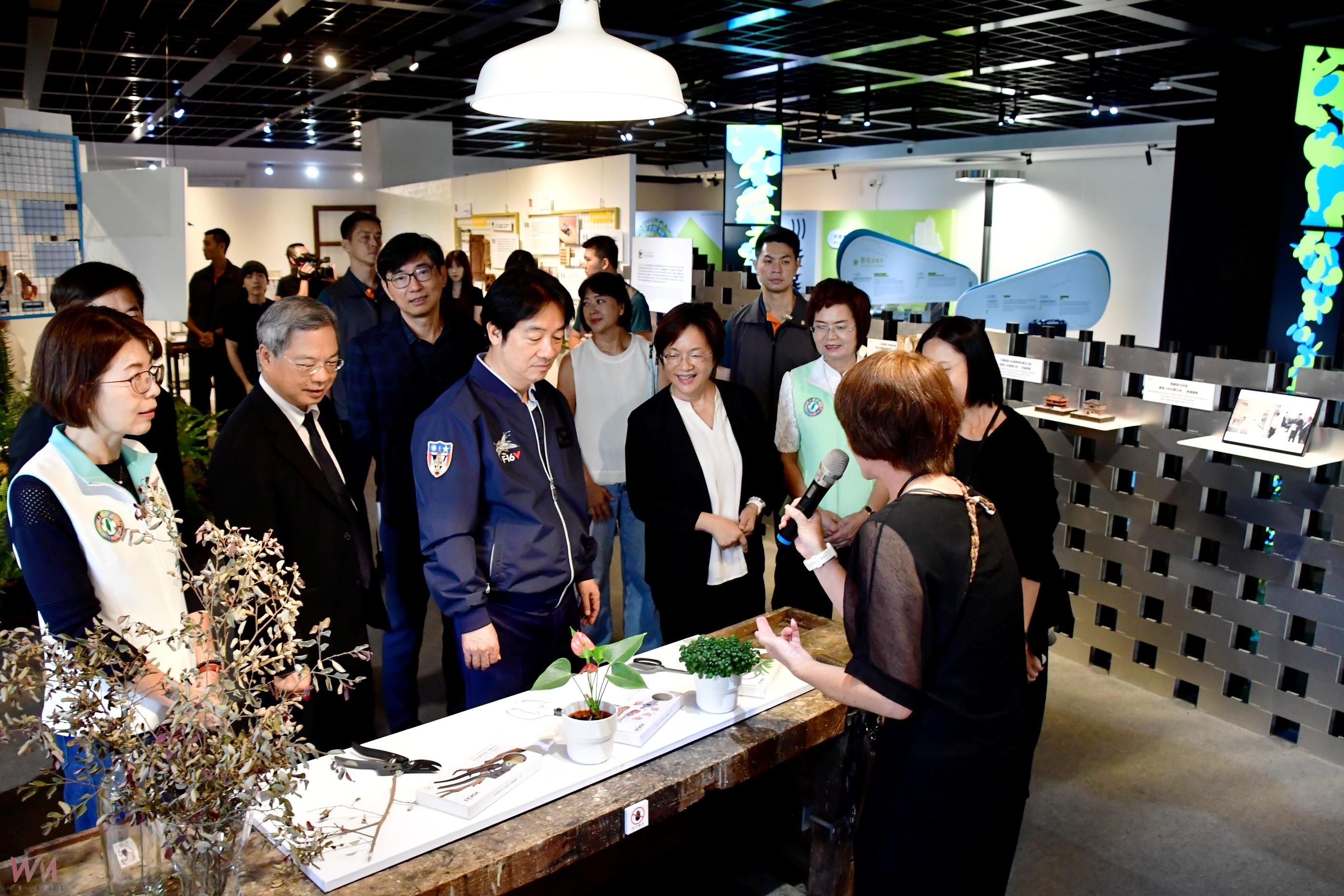 (有影片)/賴清德參訪「2025台灣設計展」 王惠美盼設計推動產業轉型 - https://www.watchmedia01.com