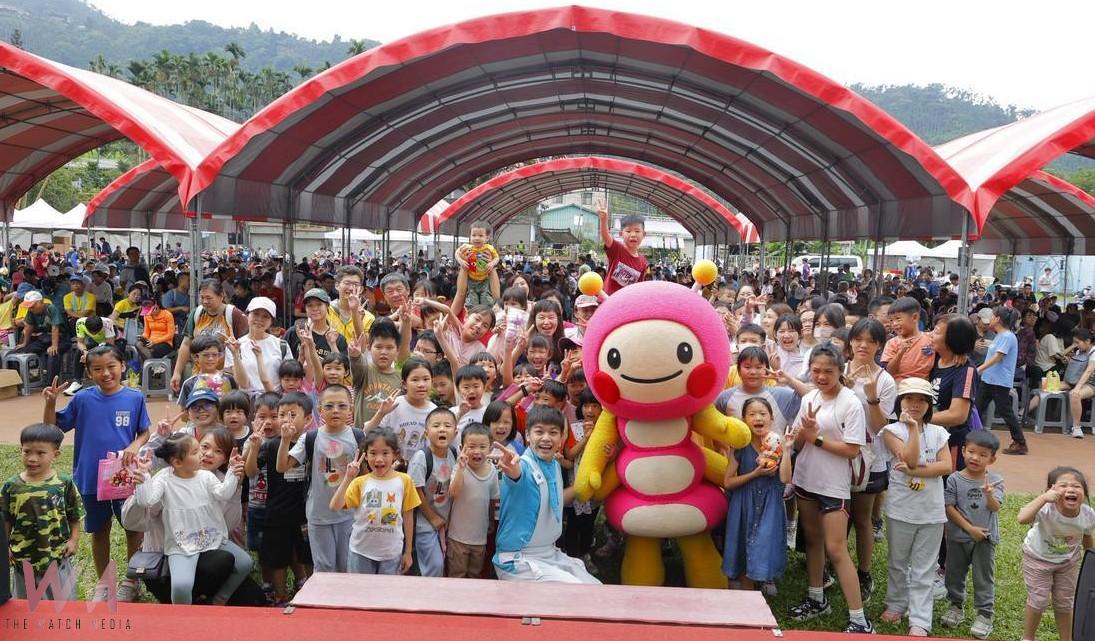 古坑咖啡香中健步行　兩千人共賞田野風光迎咖啡節 - https://www.watchmedia01.com