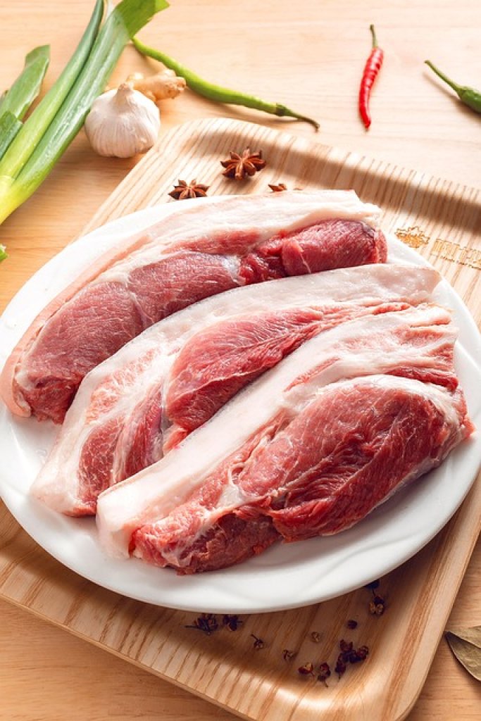 豬禁令再延10天！市場豬肉缺貨雞肉熱賣2倍　重陽節恐現「三牲缺豬」潮