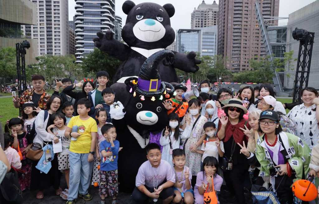 ▲臺北市吉祥物「熊讚」首次參加桃園萬聖城活動。