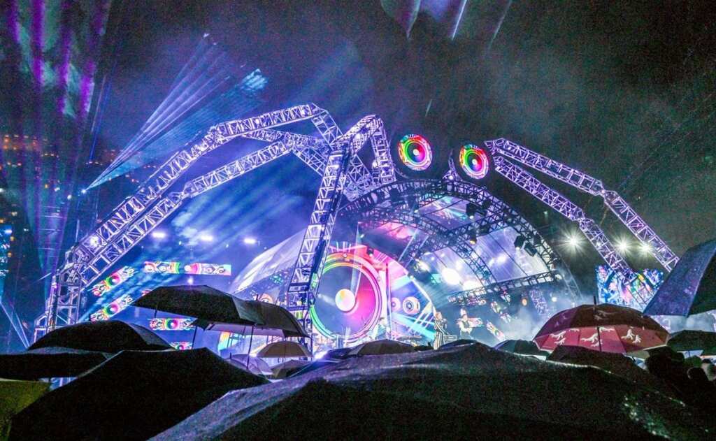 ▲桃園萬聖城「魔蛛古堡」開城演唱會。