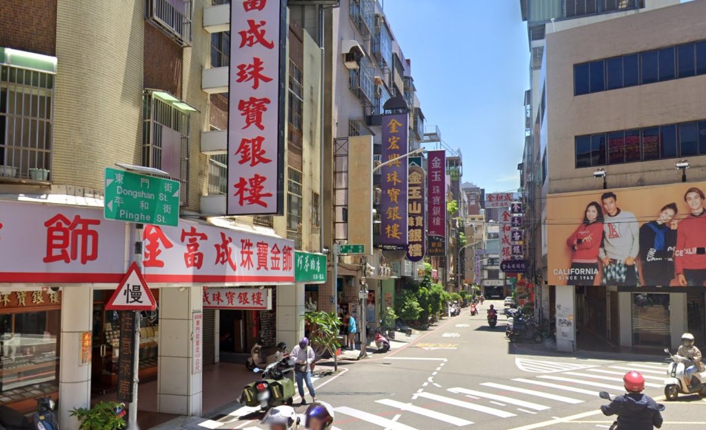 快訊／新竹銀樓驚傳搶案！歹徒奪「一兩重金飾」烙跑　休假警見狀通報圍捕