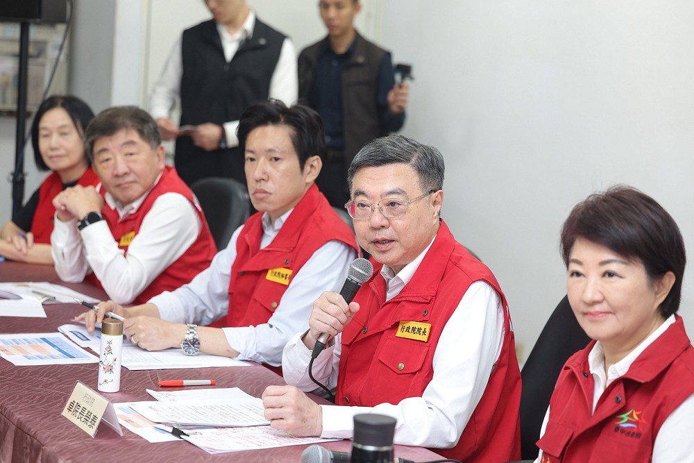 公布5大防疫作戰計畫 卓榮泰:全力將疫情限縮在最小範圍 206 公布5大防疫作戰計畫 卓榮泰:全力將疫情限縮在最小範圍 205