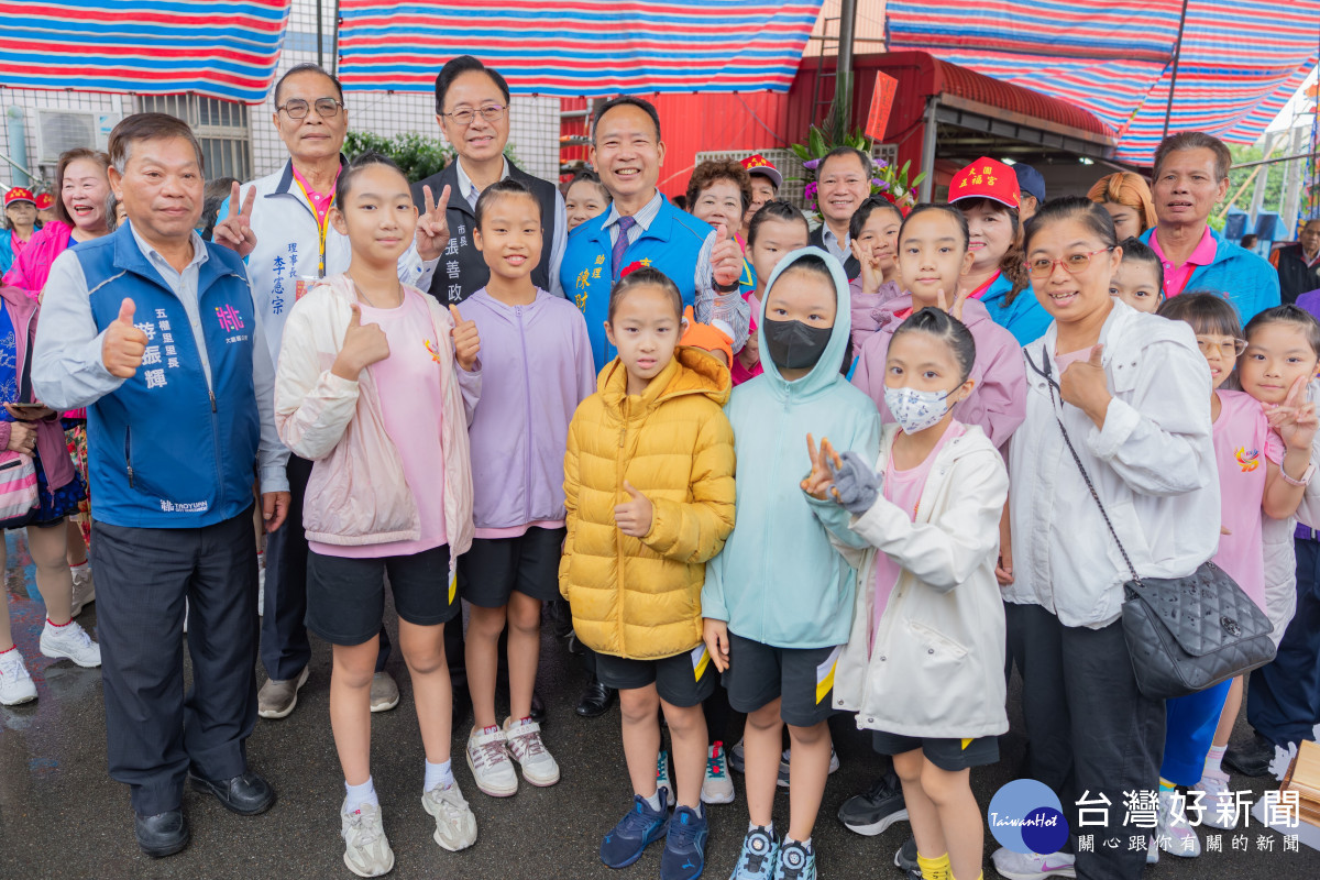 民政局指出,今年五福宮依循傳統續辦圓醮,不僅傳承古禮科儀,更融入歌仔戲、放水燈等藝文展演,展現閩南宗教藝術與民俗技藝之美。<br /><br /> <br /><br />