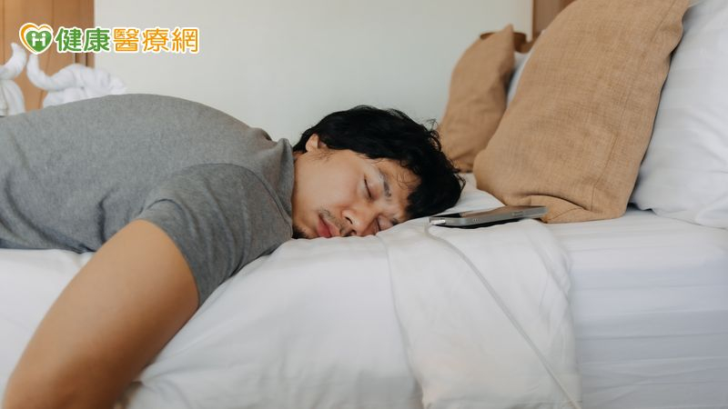 褪黑激素作用被低估！不只失眠才用　藥師：還能抗氧化增強免疫力