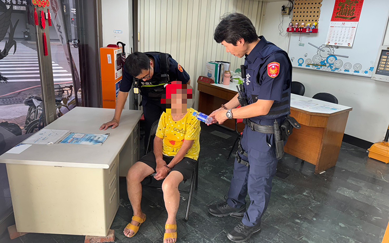 警民同心傳溫情　八旬老婦迷路尋家路　警員耐心協助終團聚