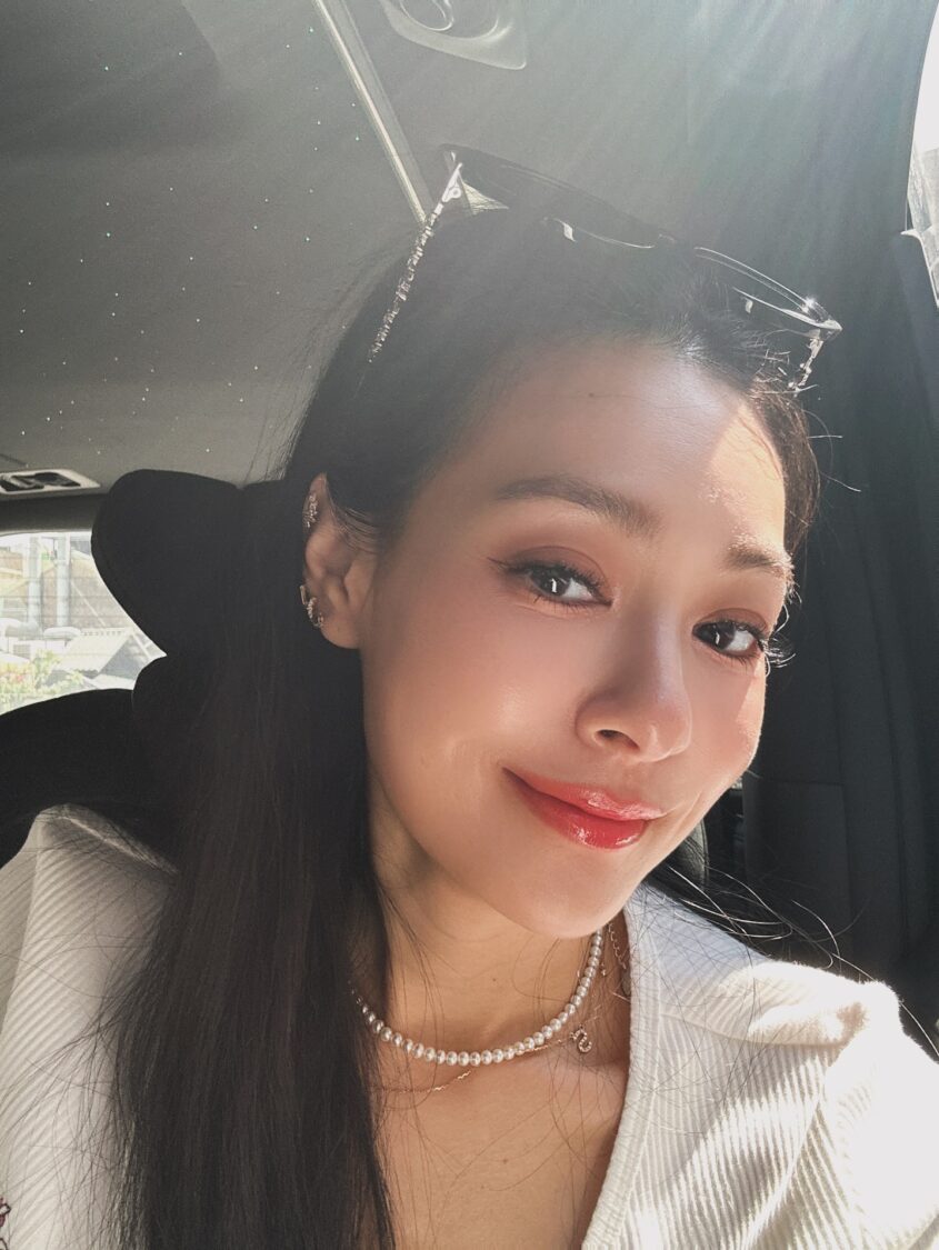 時尚王美王思佳萬聖節將與女兒小王美合體展示萬聖節造型,透露除了冰雪女王 Elsa還有獵魔女團造型。(圖/王思佳 提供)