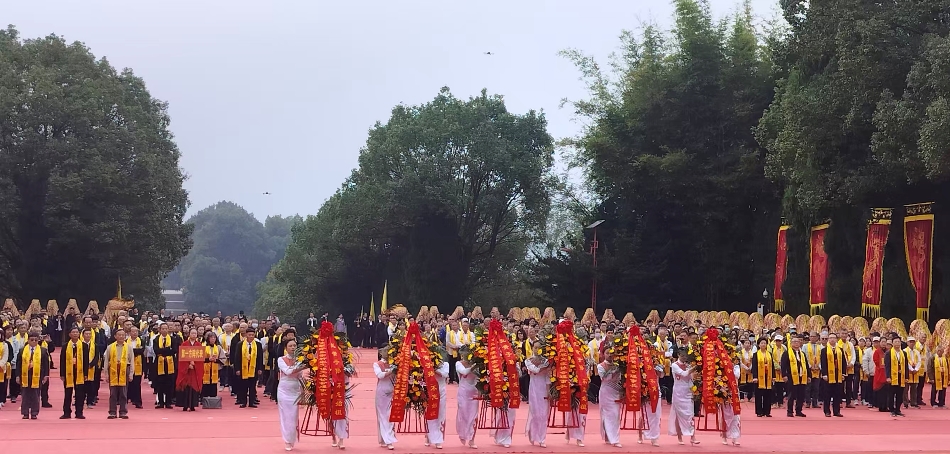 ▲2025(乙巳)年海峽兩岸炎帝陵拜謁,一派莊嚴肅穆氣氛。