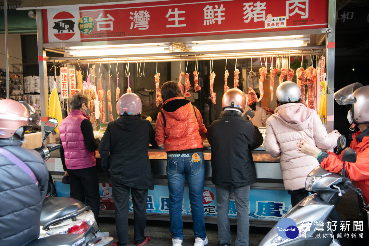 嘉義市府宣布公有零售市場豬肉及豬肉食品攤商，減免攤位使用費1個月／嘉義市府提供