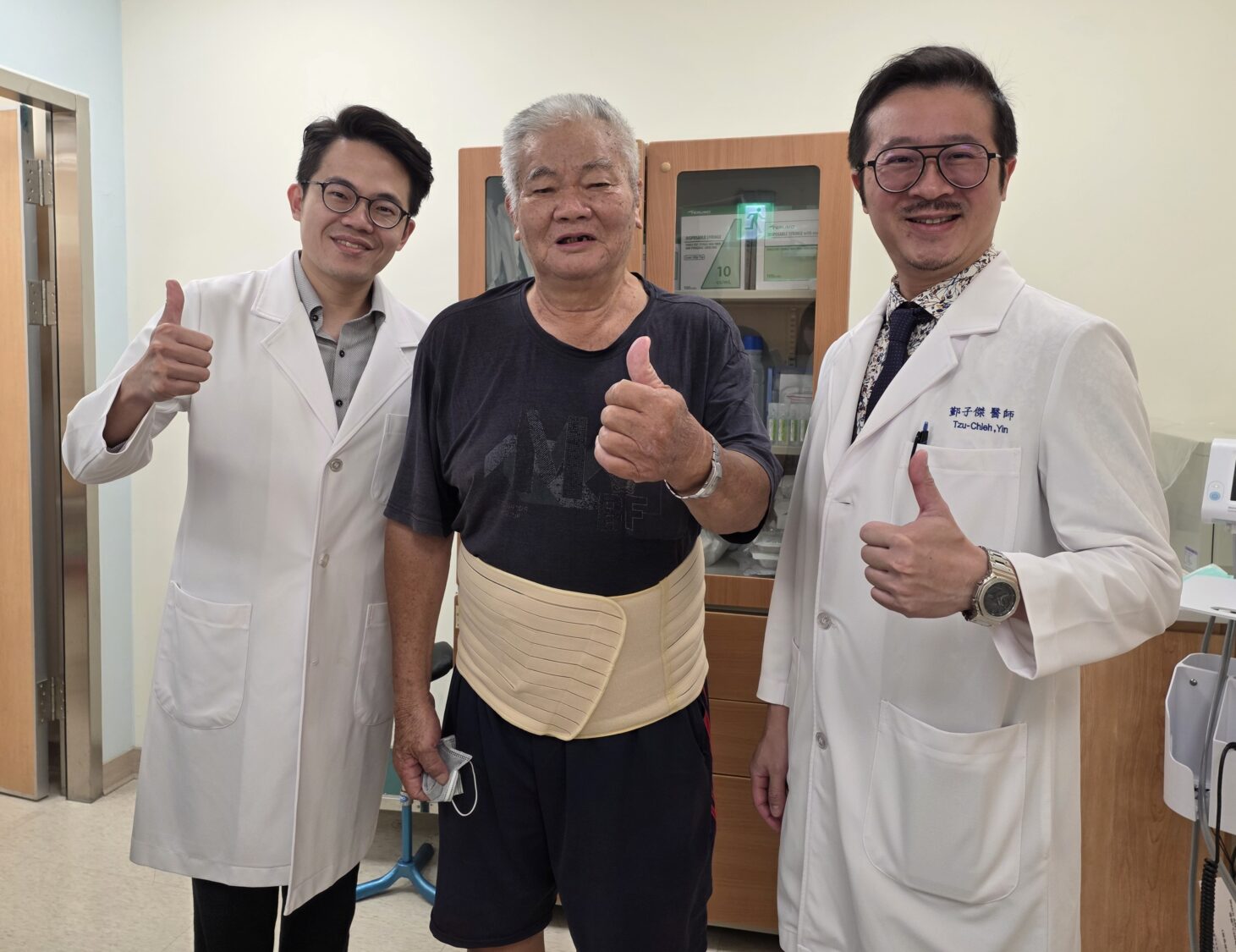七旬翁驚罹兩癌！兩科醫師接力「雙微創」手術助重生