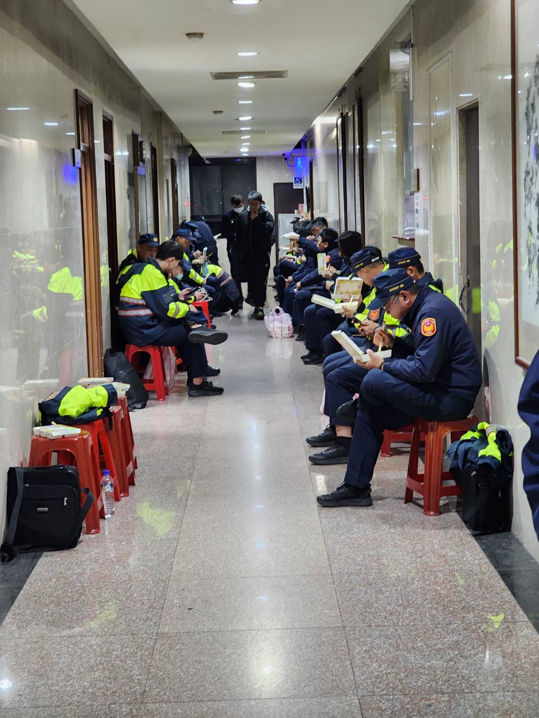 【中正一好辛苦2-2】自嘲穩居最不想來單位第一　員警嘆：足底筋膜炎、腰痛是標配 221