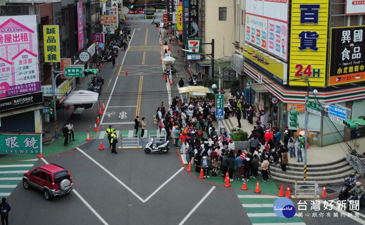 2024「中原耶誕散步節」實施一日試圍活動,讓民眾體驗「人本街道」的友善氛圍。