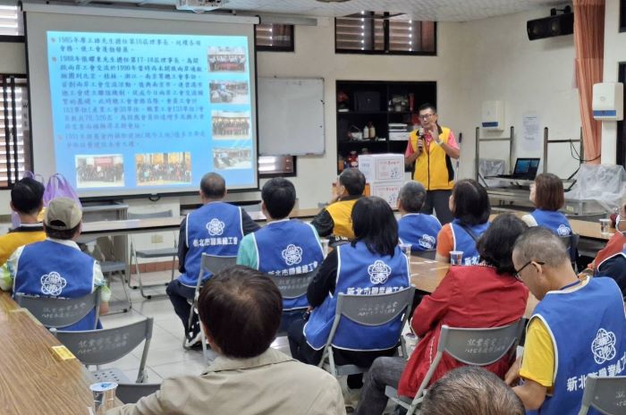 深化會務職訓交流 新北市職總工會拜訪宜蘭縣總工會 20 《圖說》宜蘭縣總工會簡報分享實務經驗與心路歷程。〈新北職總工會提供〉
