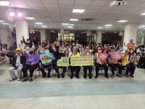 榮民之家、板橋郵局關懷臺灣社會系列活動 重陽節關懷獨居長者活動 40 1944702 300x225 1