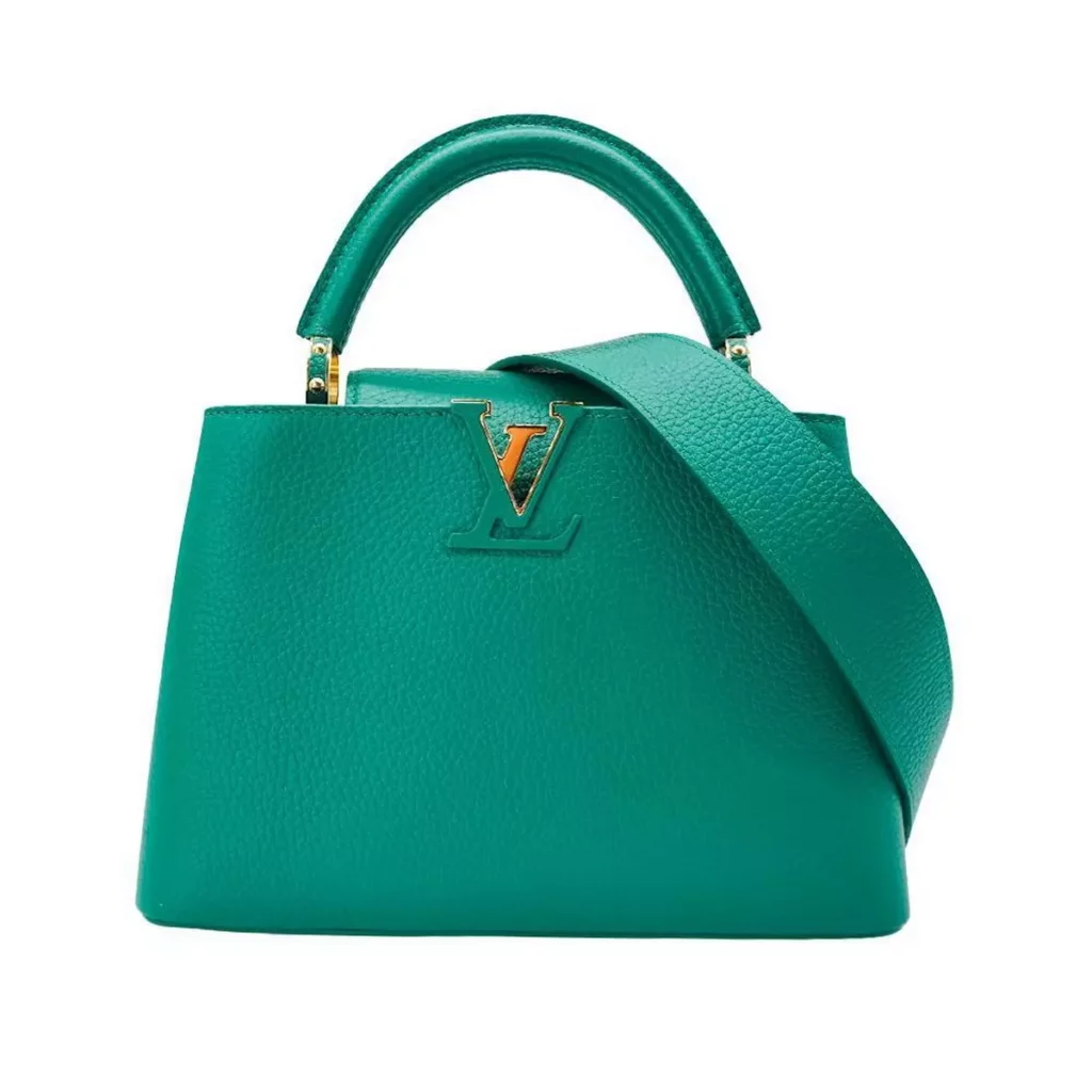 Louis Vuitton Capucines BB Taurillon 皮革金飾 LV 掀蓋手提斜背包 原價 $158,000優惠價 $111,111