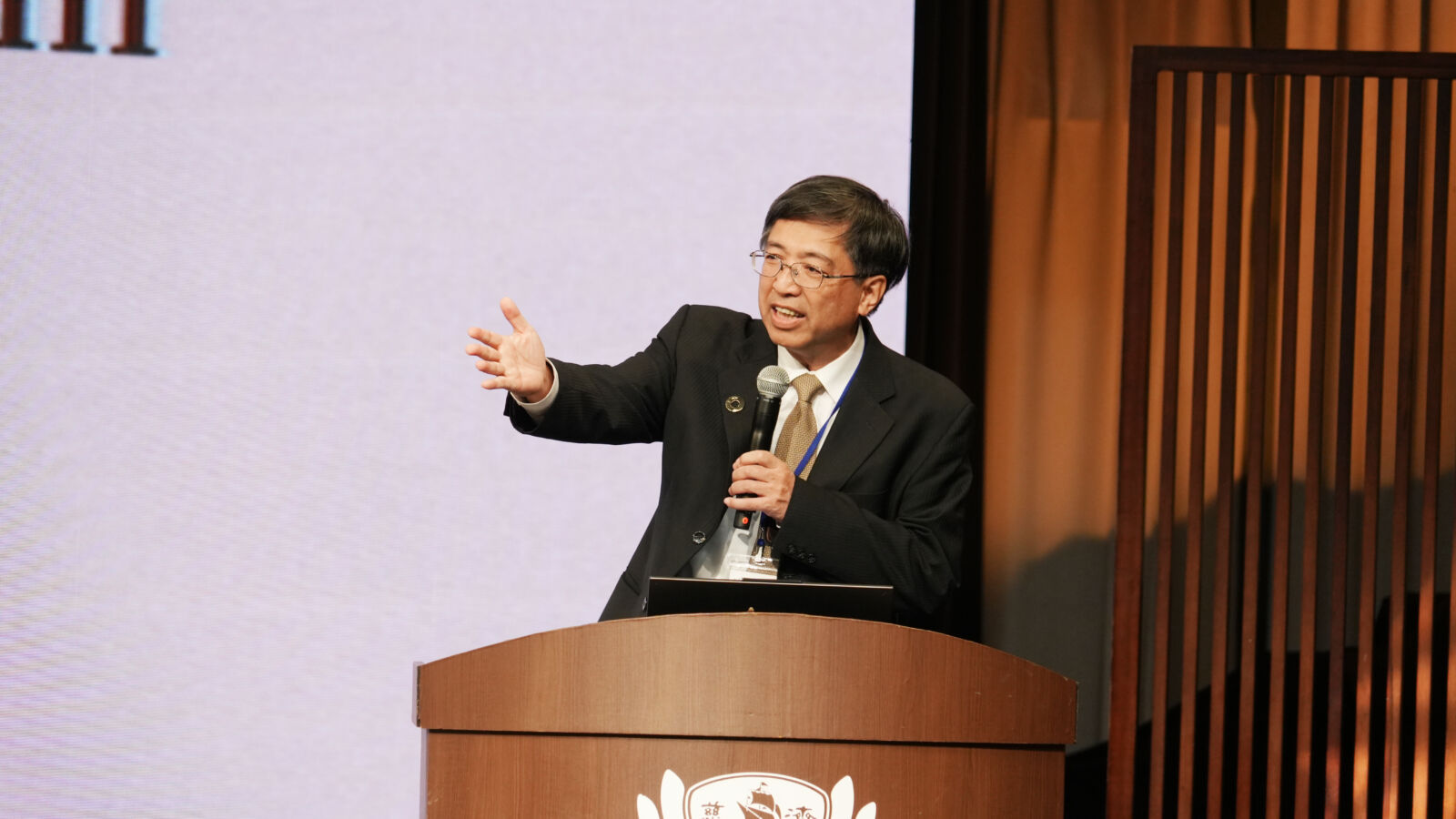 【慈濟共善學思會6-5】從災後重建到善文明實踐 陳振川:以慈悲文化打造具韌性的新台灣 234 【慈濟共善學思會6-5】從災後重建到善文明實踐 陳振川:以慈悲文化打造具韌性的新台灣 233