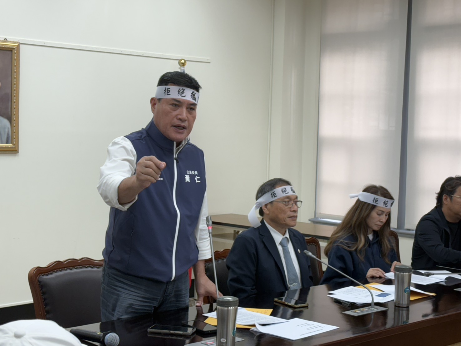 黃仁強調,依《原住民族基本法》第21條規定,開發前應充分諮商並取得當地原住民族同意,若未獲大多數鄉親首肯,絕對「反對到底」。(圖/黃仁國會辦公室)