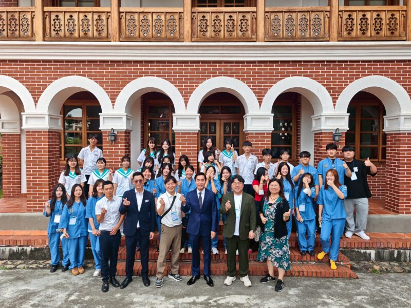圖文:明台高中與韓國光州自然科學高中締結姐妹校 寵物專業跨越國際。