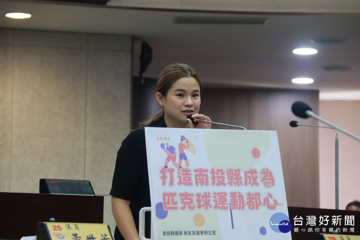 林友友建議讓普發的1萬元能留在在地消費。(記者扶小萍攝)<br /><br />