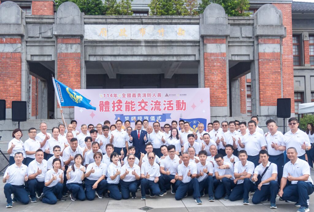 竹市義消總隊誓師出征 邱臣遠授旗勉爭取最高榮耀 45 11410311