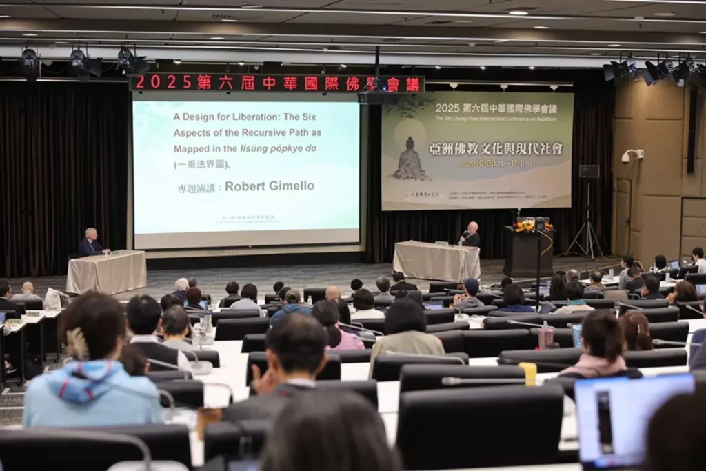 暌違19年,「第六屆中華國際佛學會議暨青年學者論壇」強力回歸,激盪嶄新視野,海內外學者從佛教的文化與歷史,到當代漢傳佛教教育的省思,以多元視角開展交流佛教與社會大眾的深度對話。