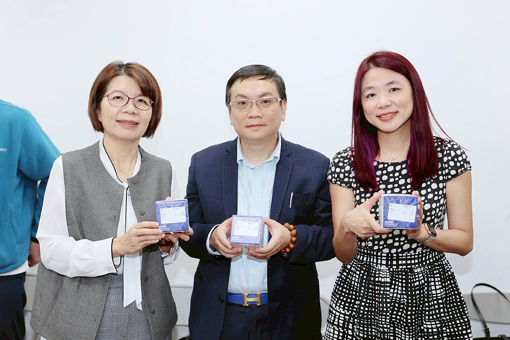 牽線政府、企業防止非洲豬瘟 黃秀芳:守護豬農心血讓人民安心 216 牽線政府、企業防止非洲豬瘟 黃秀芳:守護豬農心血讓人民安心 215