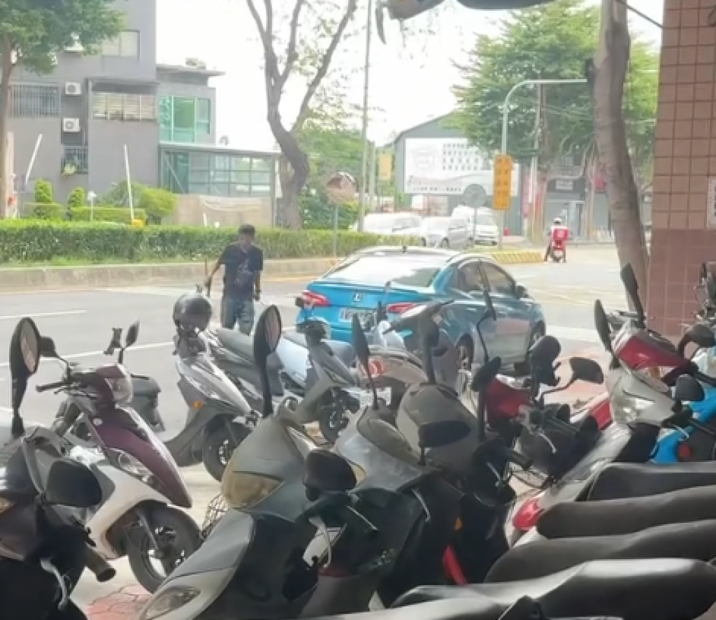 台中狂男亂砸路邊停車!- 6車遭殃員警到場壓制逮捕