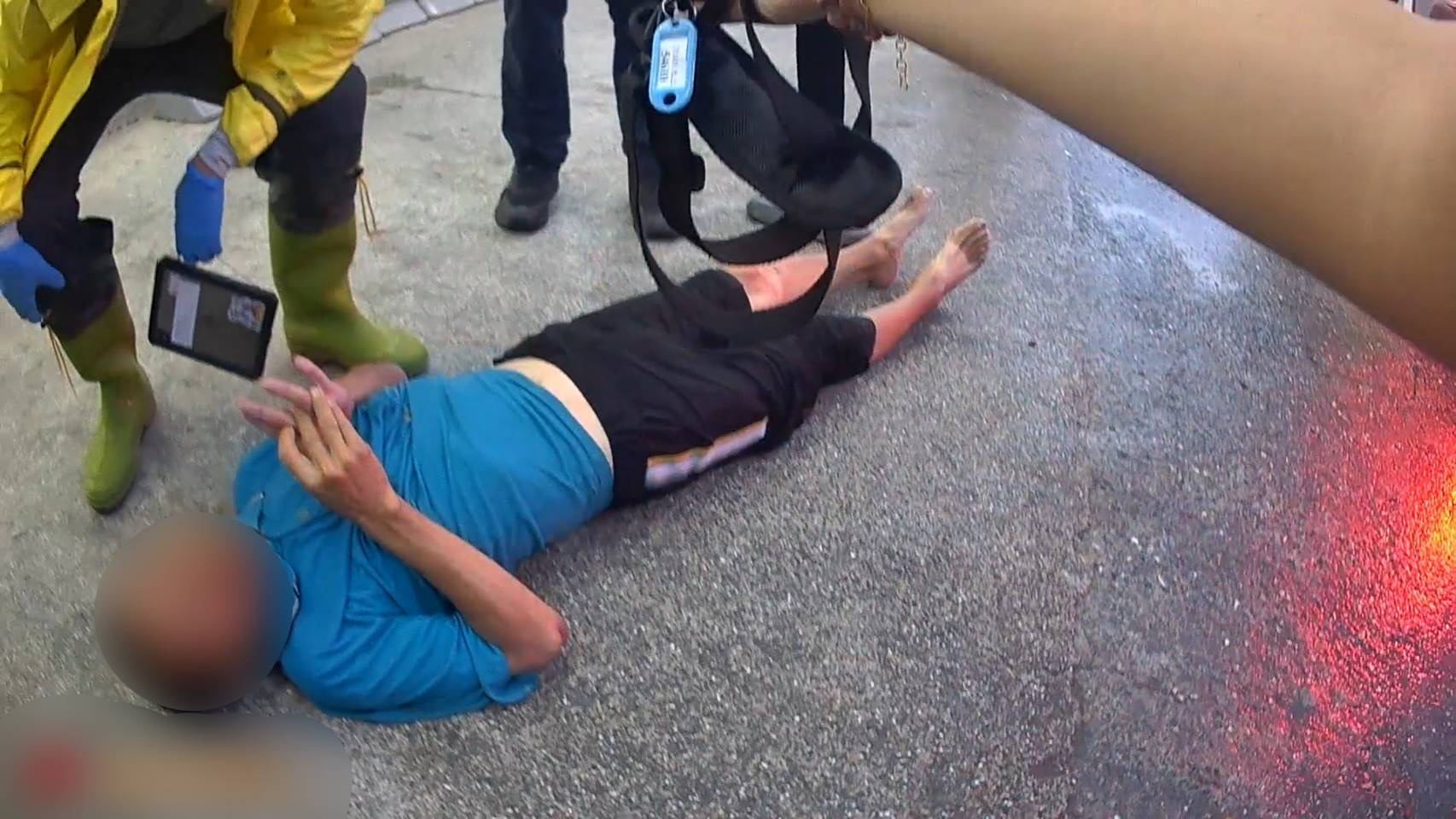 池上男雨中失溫倒地 超商前全身濕透發抖 警消救援撿回一命