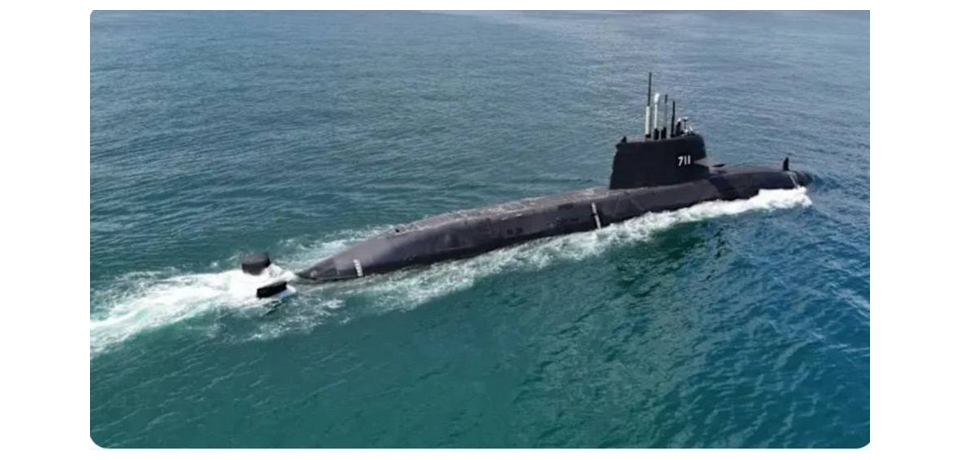 台船：「海鯤軍艦」浮航測試期間沒有滲水