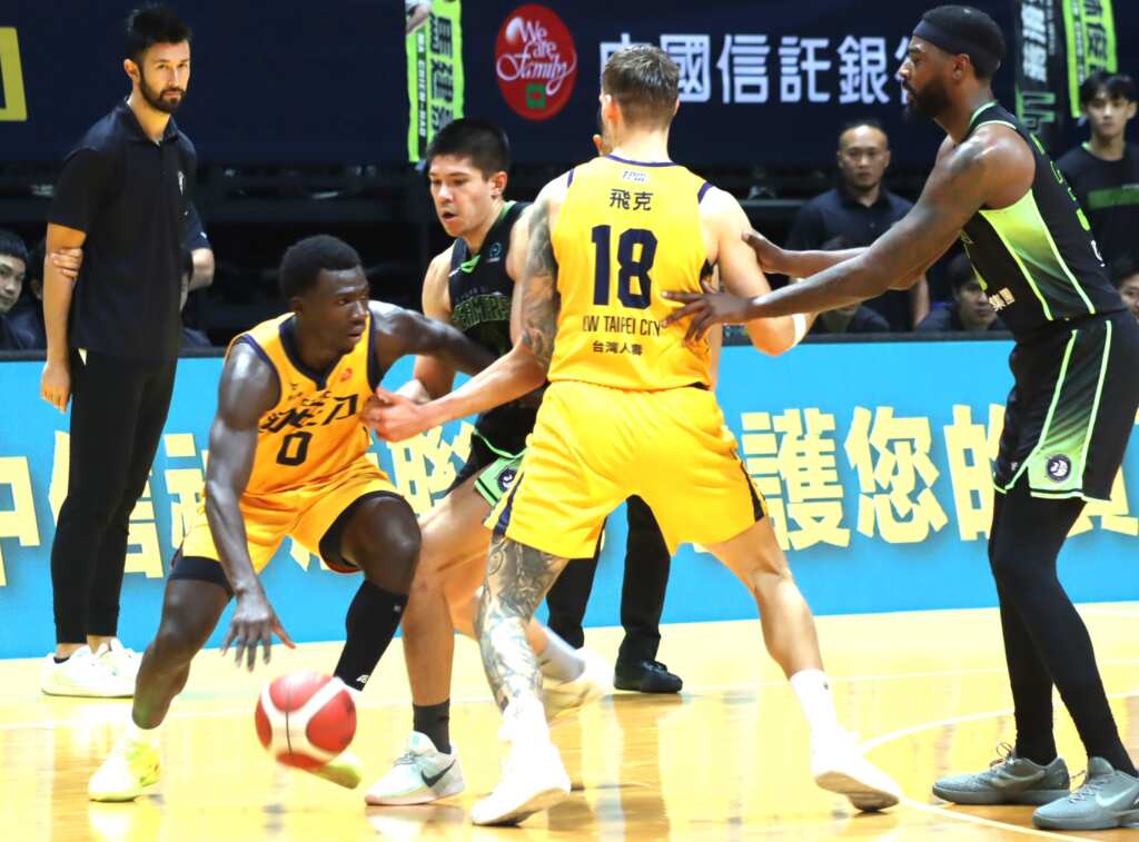 阿巴西是中信特攻隊首席戰將，今天上場時間多達42分鐘以上，居兩隊球員之冠，也是帶領中信特攻隊率先攀登TPBL勝場第一的主力。 (潘安彥攝影)