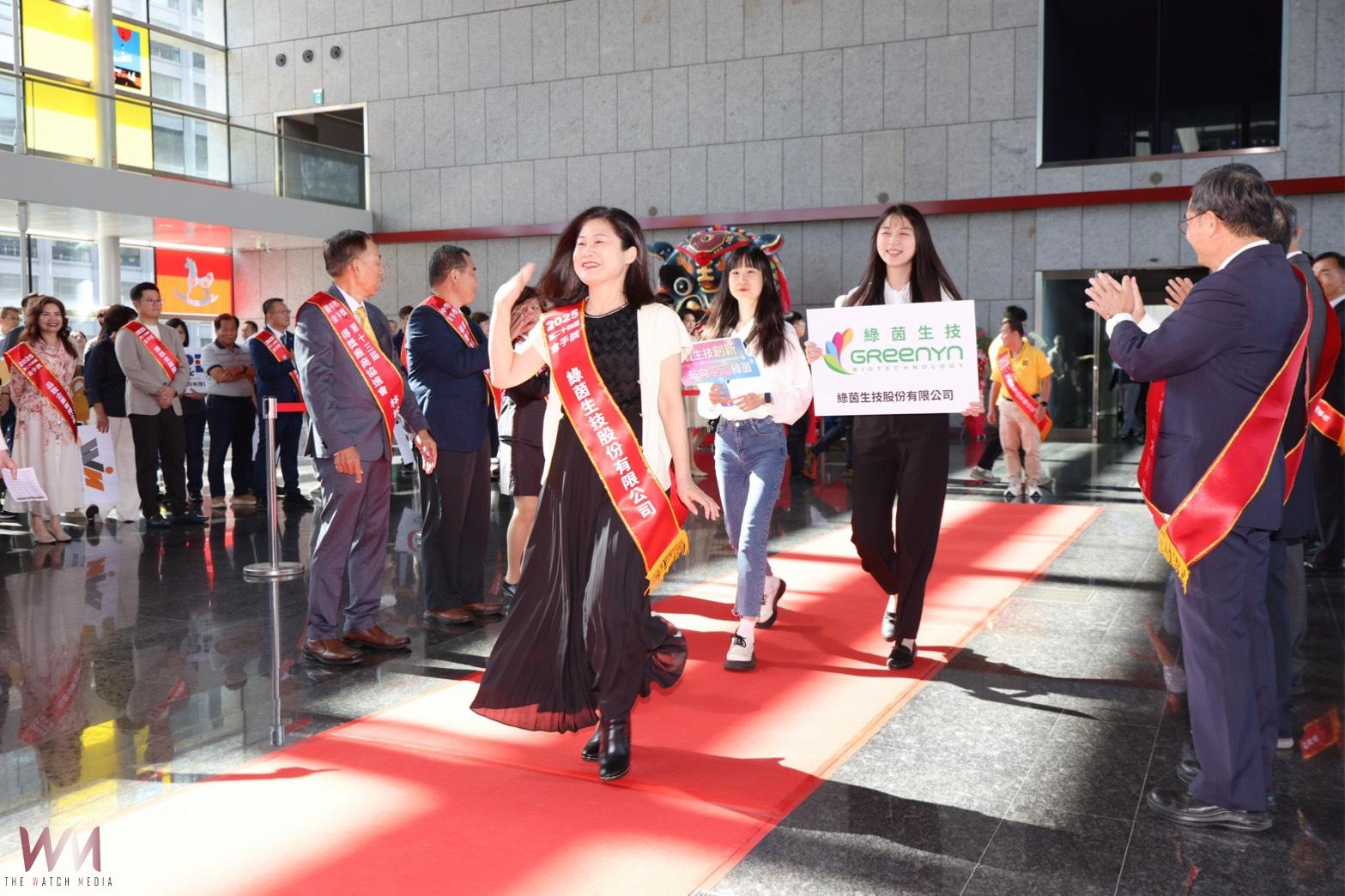 台灣經濟界菁英齊聚 第24屆台中金手獎出爐 18家製造業榮耀綻放 - https://www.watchmedia01.com